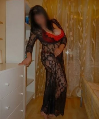 Я опытная и нежная, всегда готова окунуть тебя в мир наслаждения. 🌹
🌟 Я создана для того, чтобы удовлетворить все твои желания и фантазии. Обладаю прекрасной фигурой и умением проводить незабываемое время. Мои нежные руки и тело хотят доставить тебе истинное блаженство. ❤️
💎 Сделаю твой вечер незабываемым! Раскрою перед тобой все свои тайны и прелести. Моя страстная натура заставит тебя ощутить настоящую женскую энергию. Только у меня ты можешь получить море ласки и нежности. 💋
📷 Фото настоящие! Посмотри на меня, и ты поймешь, что я та, кого ты всегда мечтал увидеть рядом с собой. 💃
💌 Мои услуги конфиденциальны и предназначены только для нашего удовольствия. Ты можешь быть уверен, что я сделаю все, чтобы ты остался доволен. ❤️
💯 Я гарантирую тебе безупречные ощущения и заботу. Отзывы о моей работе всегда положительные, потому что я знаю, как удовлетворить самого взыскательного клиента.
📞 Так что не медли, дай мне знать, и я с радостью согрею тебя своей страстью и чувственностью. Живу в Москве и готова встретиться с тобой в любое время. Уверяю, наша встреча будет незабываемой! 💫 Юла